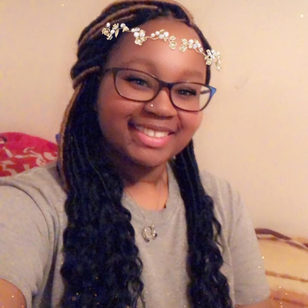 Meet your Posher, Briana